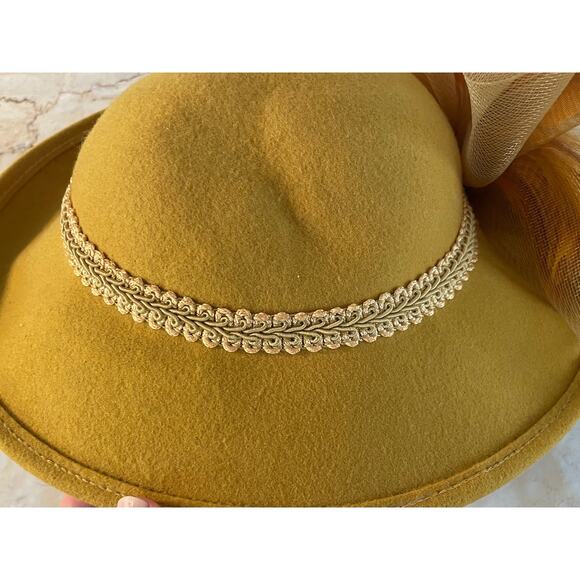 Vintage Deborah New York Mustard Yellow Wool Hat, Feathers, Beading, Church - Picture 13 of 13